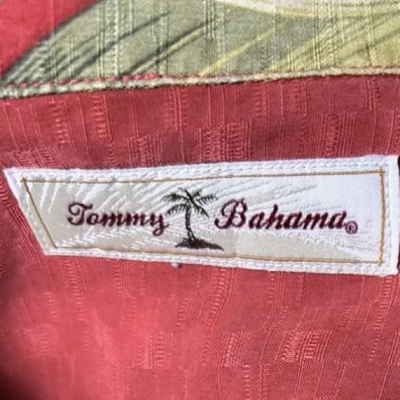TOMMY BAHAMA Lg Silk Button Up Shirt Red w/ Palm Leaves& Hibiscus Short Sleeves - Picture 6 of 7